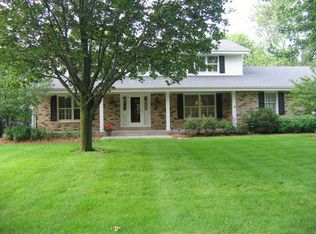 15200 Red Fox Ln, Elm Grove, WI 53122