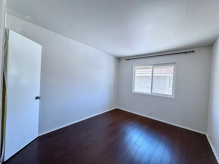 1671 E Kingsley Ave #B — Photo 7