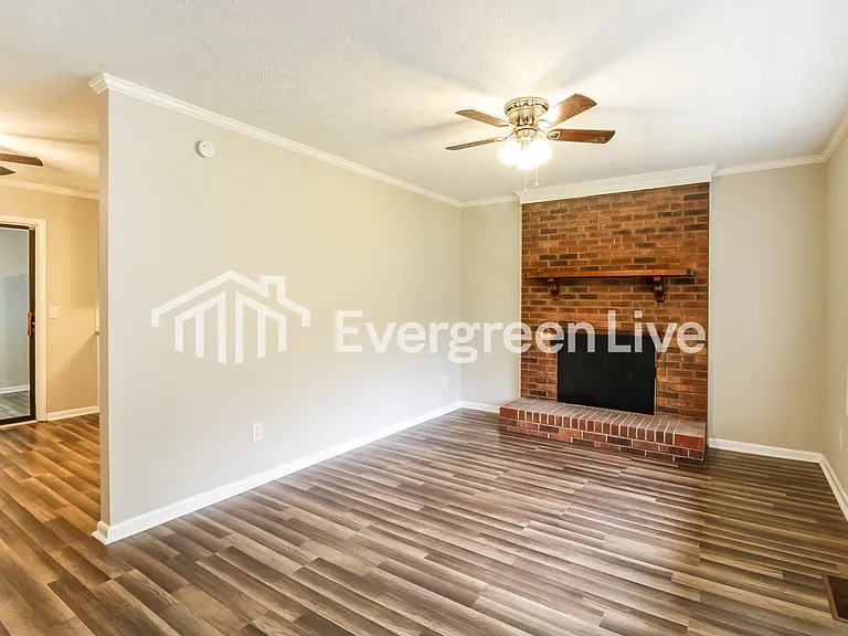 740 Motor Rd — Photo 5