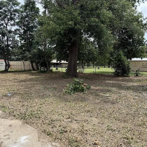 7305 Goodman Ln — Photo 4