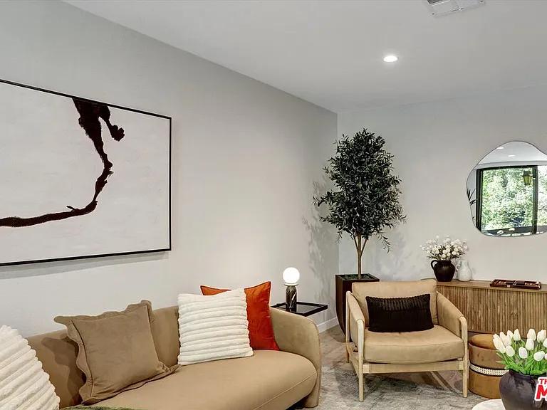 7300 Franklin Ave #346 — Photo 21