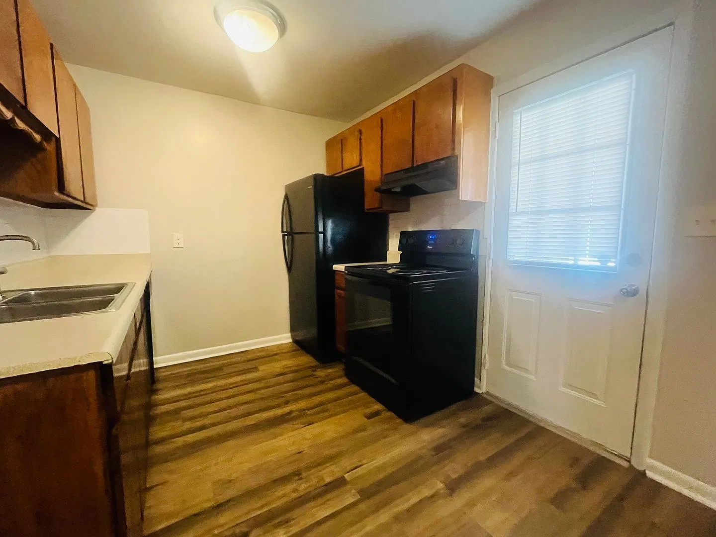 406 Russell Pkwy — Photo 3