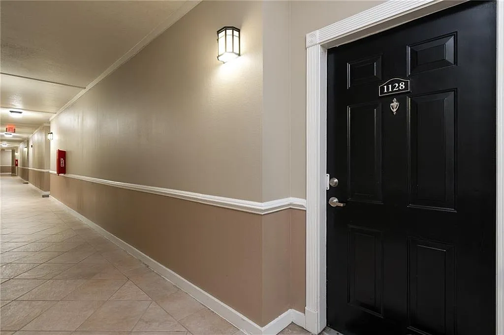 1 bed, 1.0 bath, 864 sqft, $1,525 — Photo 3