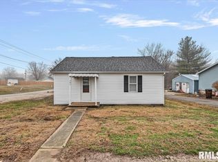 701 W Vine St, Edinburg, IL