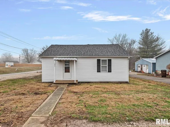 701 W Vine St, Edinburg, IL 62531