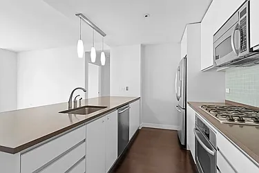 306 Gold Street, #16E