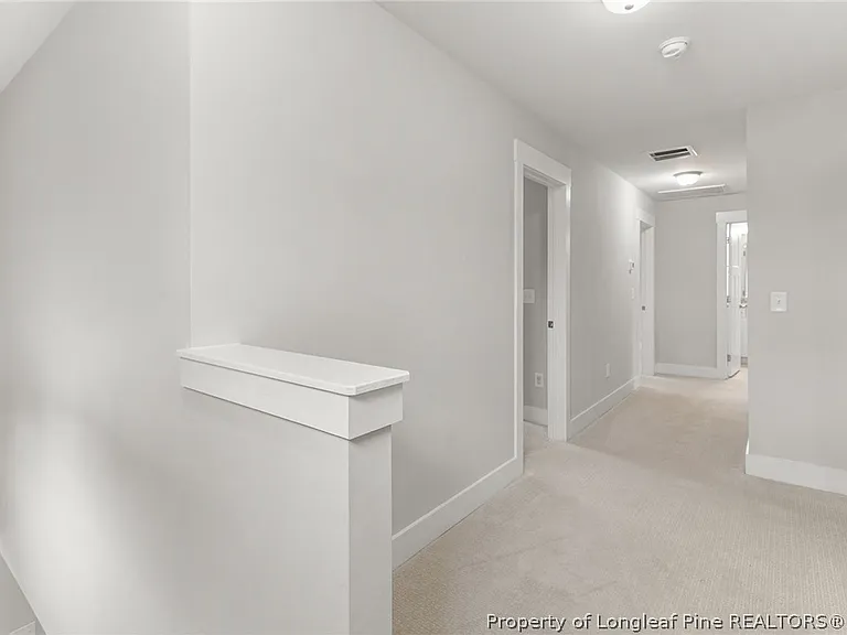105 Woodford Ln — Photo 17