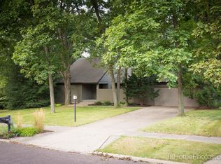 6229 N Post Oak Rd, Peoria, IL 61615