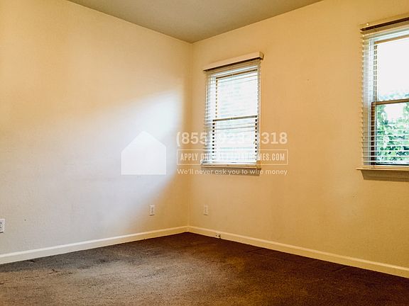 2nd image of 1324 Blewett Ave