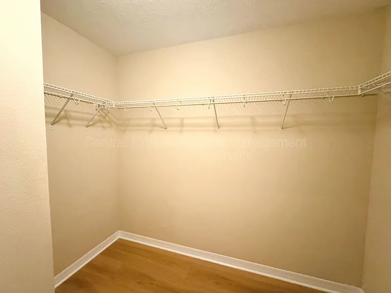 6621 Helmsley Cir — Photo 22