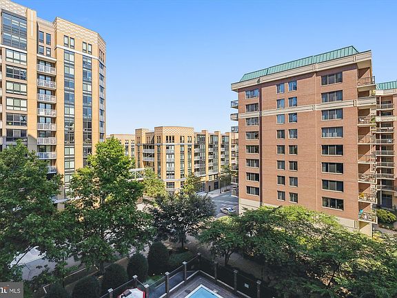 2nd image of 901 N Monroe St APT 614