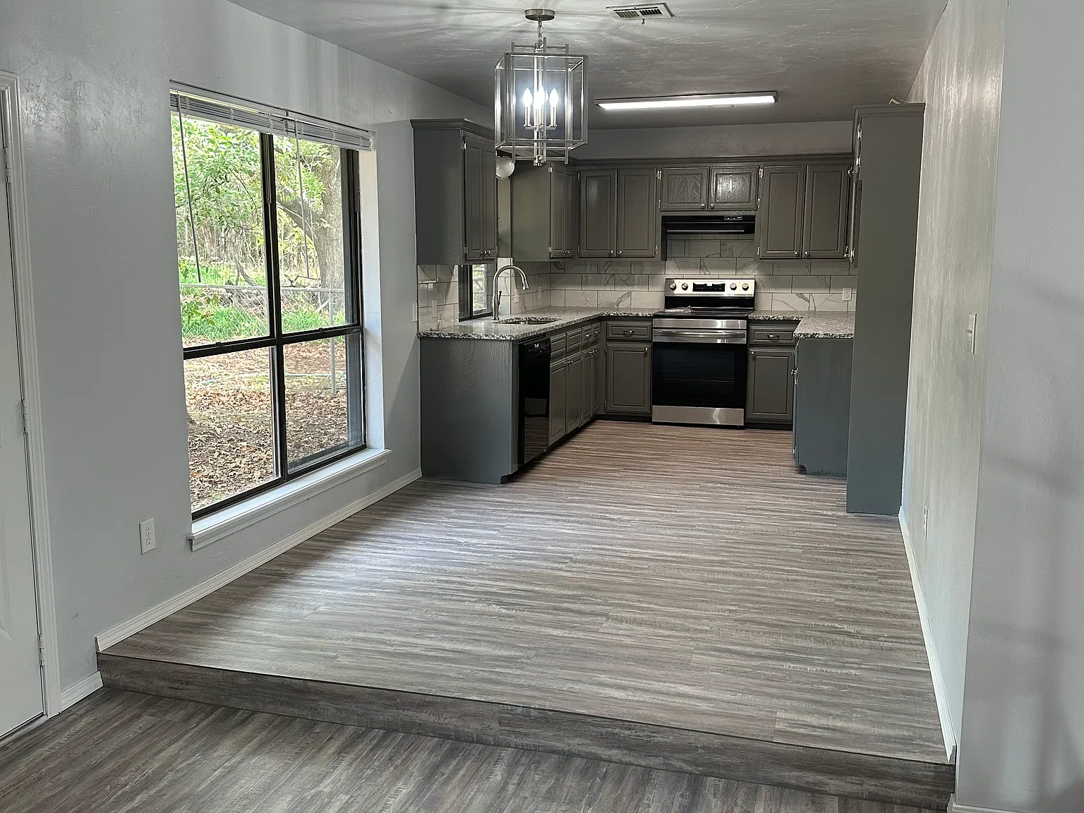 4 bed, $1,500 — Photo 3
