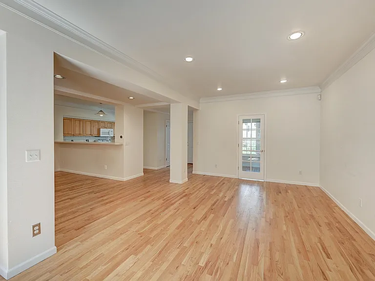 927 Jersey St — Photo 8