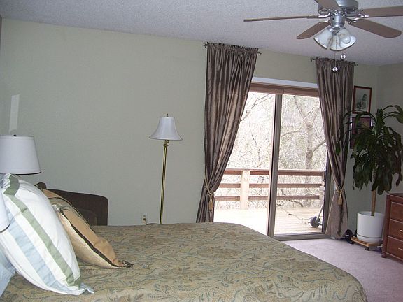 5th image of 19 Blake Ln