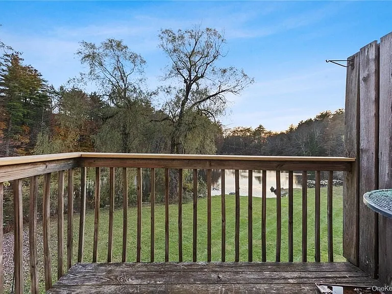 22 Lake Lodge Dr #1 — Photo 16