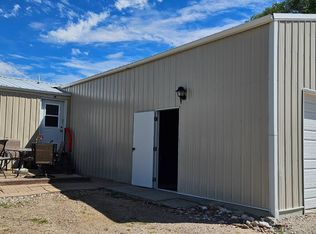 18 Otter Creek Ct, Lewellen, NE 69147