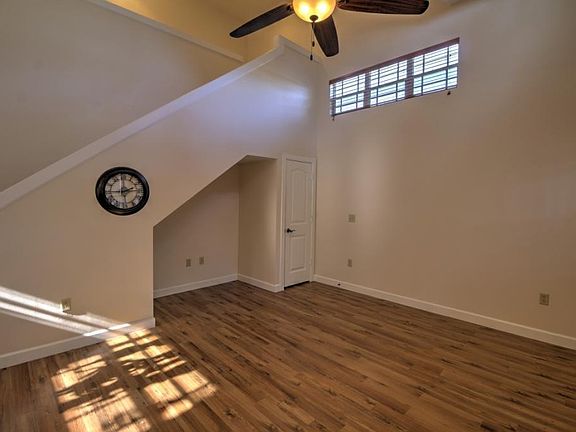 4th image of 4334 Us Highway 441 SE Unit 21