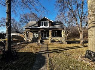 3006 Steele Rd, Kansas City, KS 66106