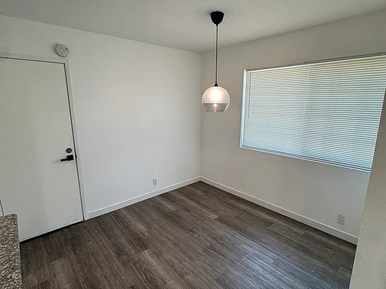 8004 Woodland Dr — Photo 4