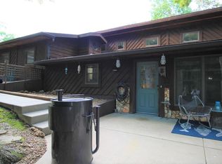 886 Hearthstone Dr, Lake Sherwood, MO