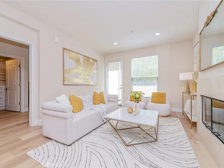 28220 Highridge #204 — Photo 4