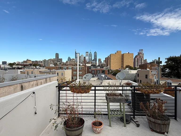 1603 Christian St #C — Photo 26