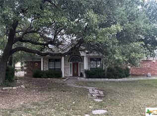 1903 Diamond Ridge Dr, Lampasas, TX 76550