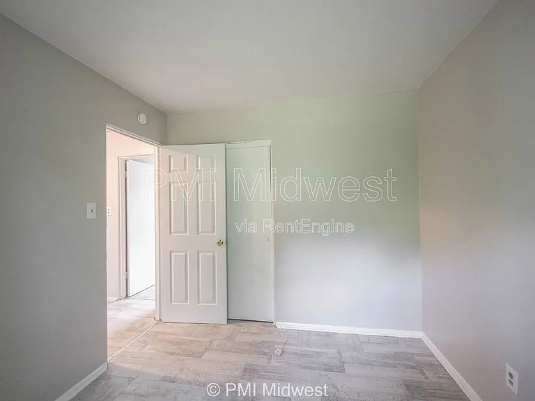 5820 Grandview Dr — Photo 18