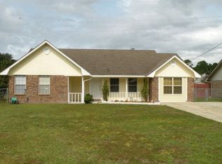 752 Madison Dr, Hinesville, GA 31313