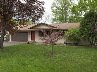 733 Ballantyne Ln NE, Spring Lake Park, MN 55432