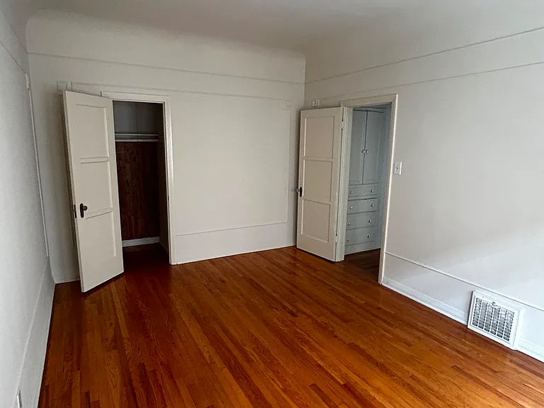 636 S Dunsmuir Ave #103 — Photo 8