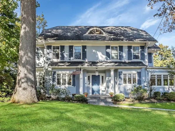 15 Davis Road, Port Washington, NY 11050