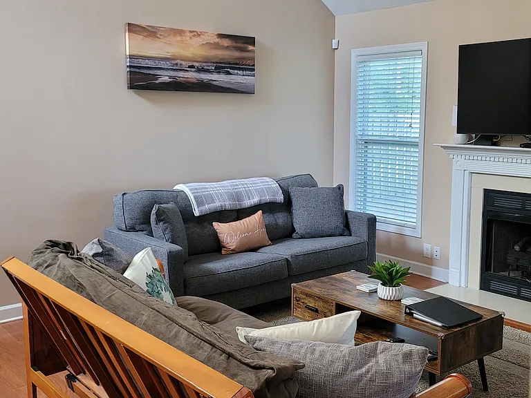 100 Grangers Ct — Photo 9