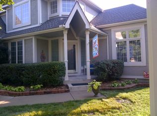 14581 S Greenwood St, Olathe, KS 66062