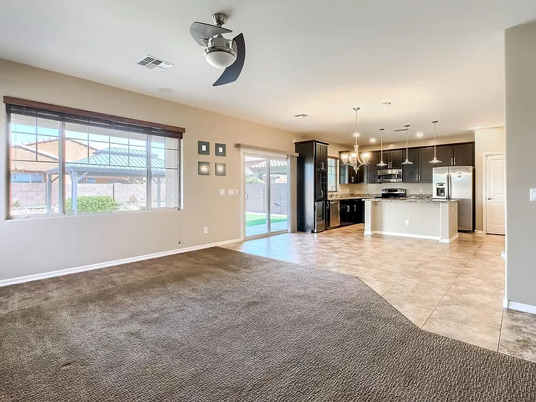 888 E Jacob St — Photo 3