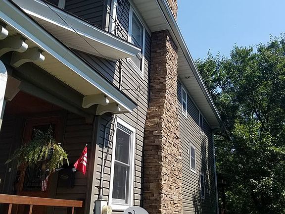 3rd image of 1028 Burns Ave