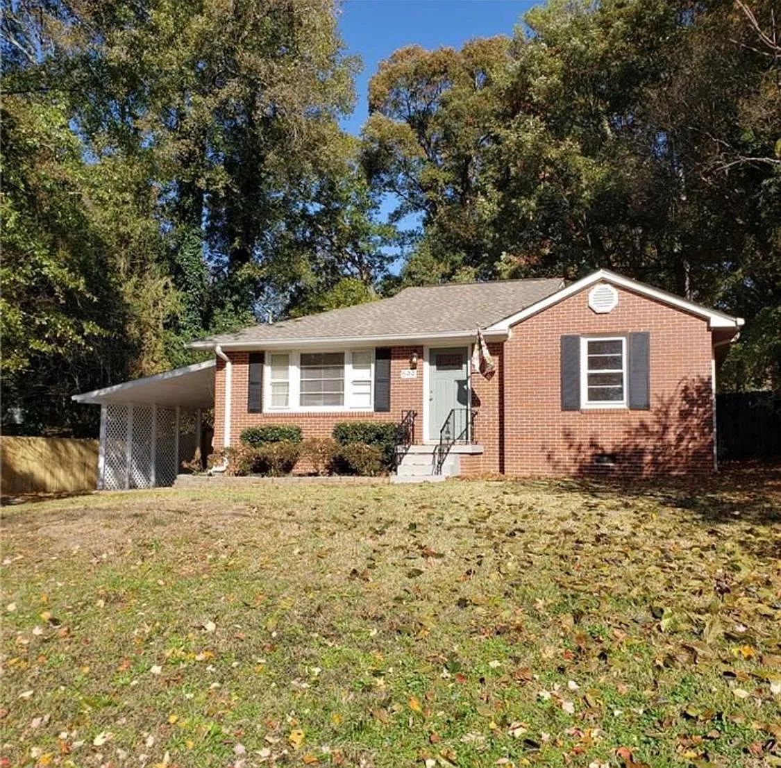 599 Kennesaw Dr SE — Photo 1