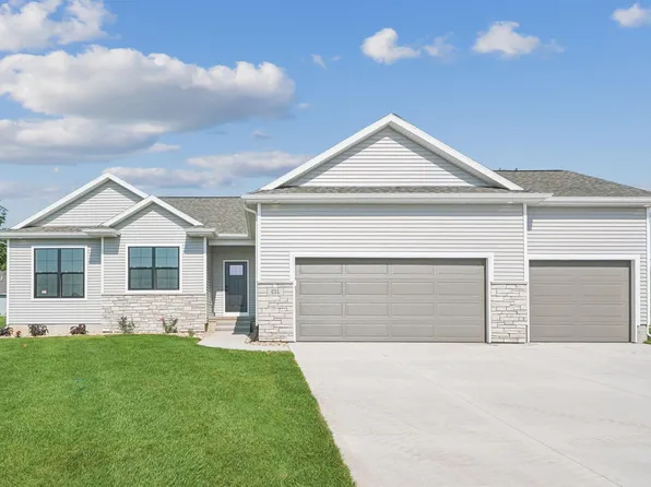 134 Sunbird Ct, Waterloo, IA 50701