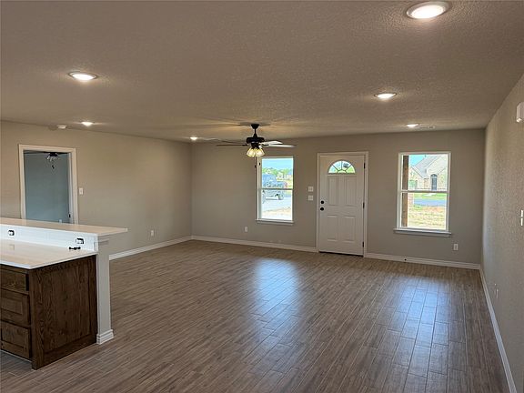 3rd image of 2994 Knob Rd