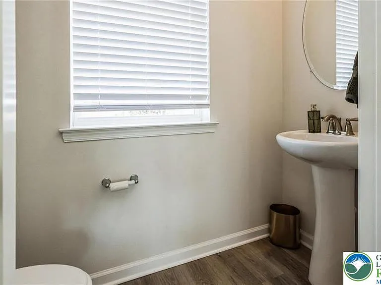 8217 Alexander Ct — Photo 14