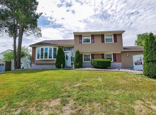 172 Clement Dr, Somerdale, NJ 08083