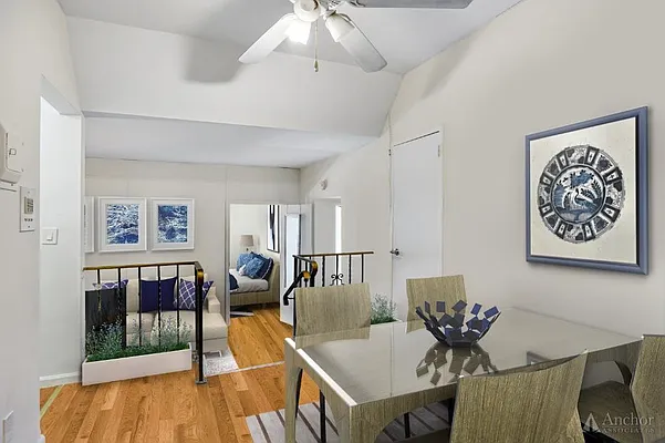 Rented by Anchor Associates | media 22