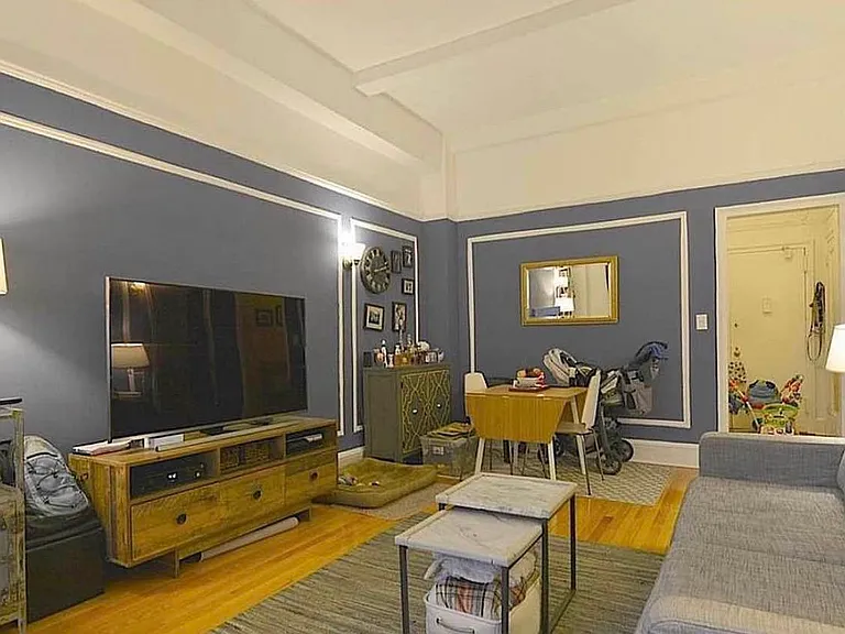 200 W 70th St #5Q — Photo 2