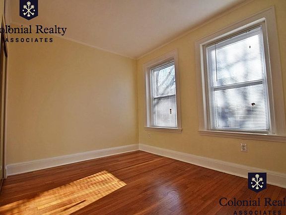 4th image of 69 Thatcher St #302-B