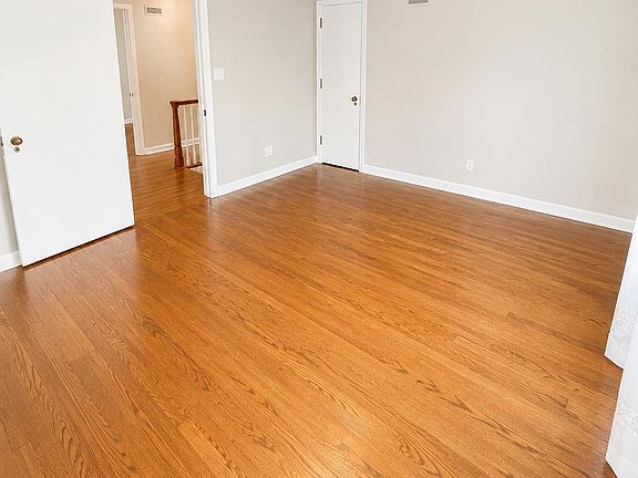 4th image of 921 Strong Ave