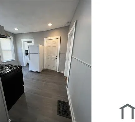 3 bed, 1200 sqft, $3,480 — Photo 3