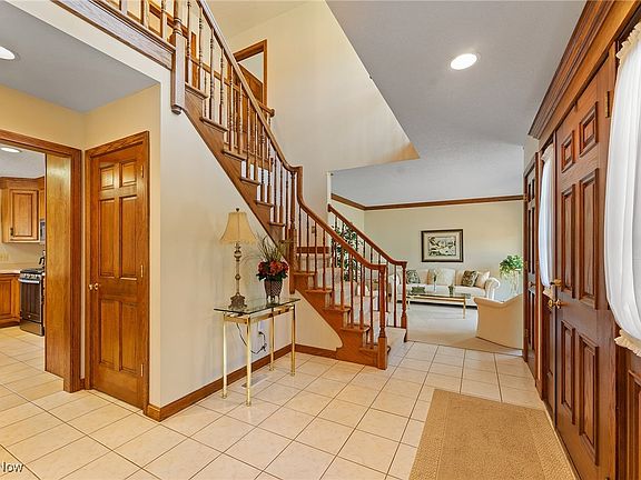 4th image of 87 Red Grouse Ct