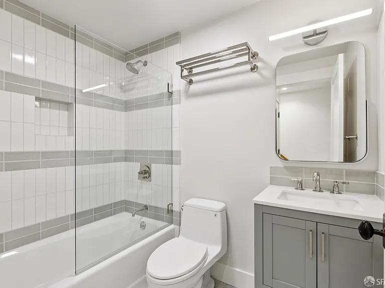 2741 Union St — Photo 47