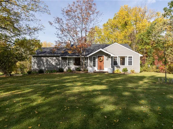 7657 Berkshire Pkwy, Manlius, NY 13104