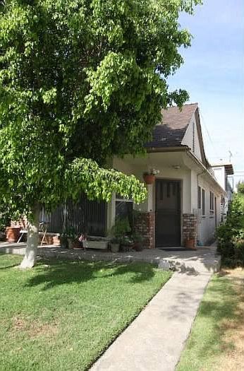 1st image of 234 N Hollywood Way